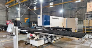 Máy đột dập tấm kim loại CNC giúp nâng cao hiệu quả sản xuất như thế nào?